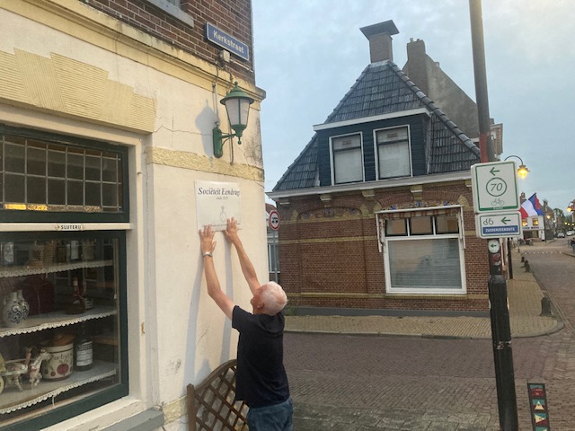 locatie 2 van het emaille bord